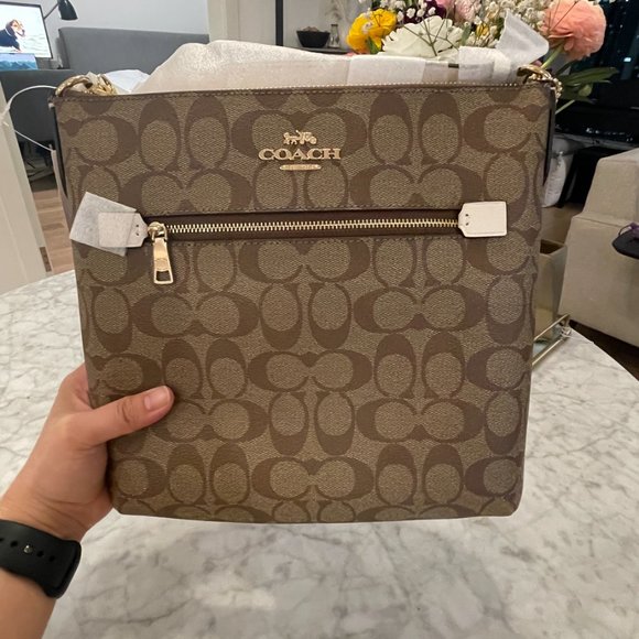 New: Coach Rowan File Bag in Khaki and Chalk - Picture 1 of 8